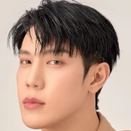 薩波·阿薩瓦蒙倥 - 非人之吻演員 飾演Jerd