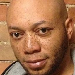 Andy Bradshaw - 鬼影人演員 飾演Guard