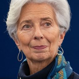 Christine Lagarde 飾演 Self - Finance Minister, France
