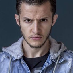 Marc David - 甜蜜種子演員 飾演Doublure cascade Waël