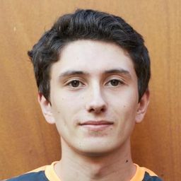 Callum Mitchell 飾演 Pagan Viking Guard