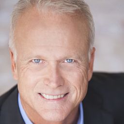 David Clyde Carr 飾演 Eva's Dad