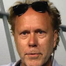 Robert Grasmere - 八肢藝術導演