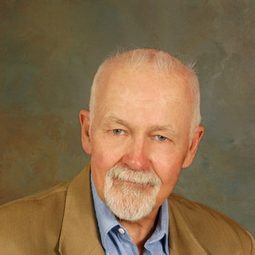 Terrence Currier 飾演 Dr. Frank Lewis