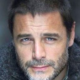 丹尼爾·佩奇 - Maternity Blues演員 飾演Luigi