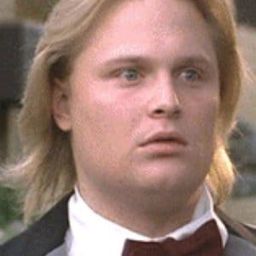 艾倫·波廷格 - 妙聽聞演員 飾演Parking Attendant