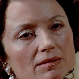 Monique Chaumette 飾演 Madeleine