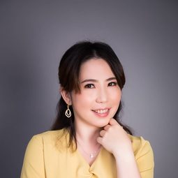 唐小蓮 飾演 Caregiver