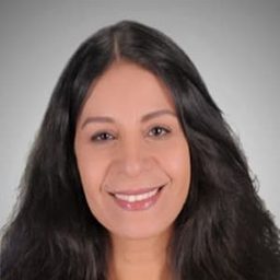 عفاف مصطفى 飾演 خادمة دنيا