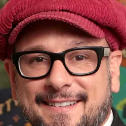 David P. Smith - 長毛雪寶演員 飾演Goon (voice)