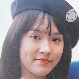 翁靜晶 飾演 Meihua/美华