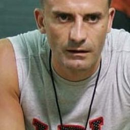 Alfredo Villa 飾演 Captain Orpheus Cambarro