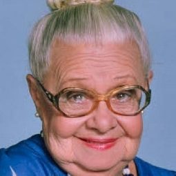 Nedra Volz 飾演 Ranger's Wife
