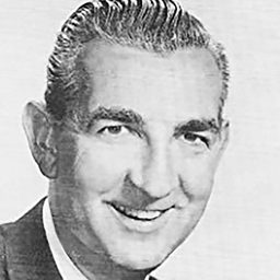 Ken Darby 飾演 Jack-O'lantern (uncredited)