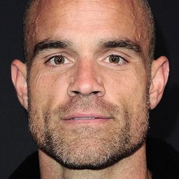 Brian Patrick Wade - 遇見好男孩演員 飾演Stacy