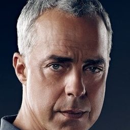 泰塔斯·威利弗 - 致命出軌演員 飾演Russell