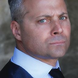 Jerry Della Salla 飾演 Wilkins