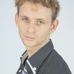 Oskar Kröönström - Never Alone演員 飾演Refugee