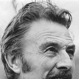 傑克·吉威利 飾演 Inspector Cobb