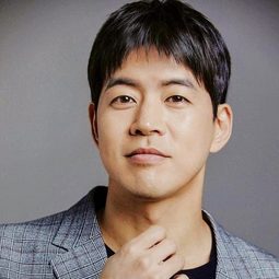 李相侖 飾演 Na Nam-su