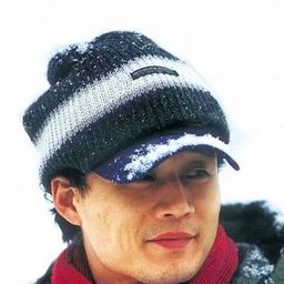 Song Il-gon 飾演 Self