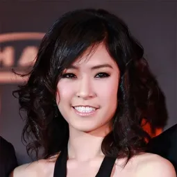 琴嘉 飾演 