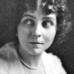 Adda Gleason - Party Wire演員 飾演Townswoman