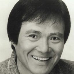 Johnny Yune 飾演 Bruce