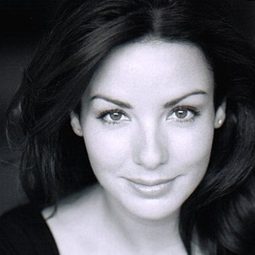 France Viens 飾演 Jackie