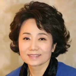 成秉淑 - 喜馬拉雅演員 飾演Moo-taek's Mother