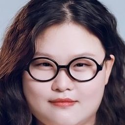 李如歌 飾演 Xiao Ding Ding