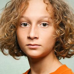 Gavril Dartevelle 飾演 