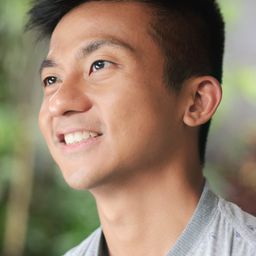 羅子涵 飾演 Jonathon