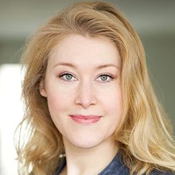 Lexie Kendrick 飾演 Jogger (voice) (uncredited)