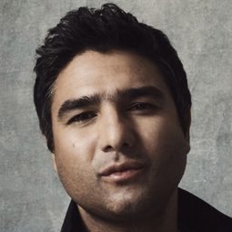 尼克·穆罕默德 - 胡桃夾子演員 飾演Short Butler