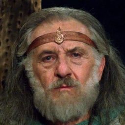 Jacques Arndt - 英雄戰場演員 飾演General