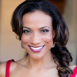 Devika Parikh - 荒失失奇兵演員 飾演News Reporter (voice)