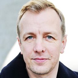 Markus von Lingen 飾演 Hermann Deutsch