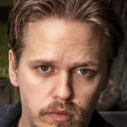 Valter Skarsgård 飾演 Daniel (young)