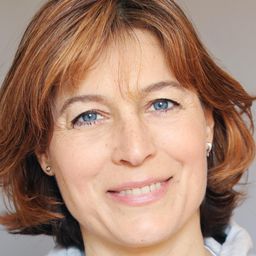 Sinne Mutsaers 飾演 Mary Anderson