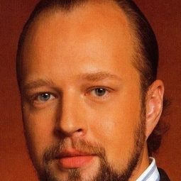 Dmitry Beloselskiy - Giovanna d'Arco演員 飾演Talbot