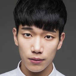 金景南 飾演 Teacher Yook