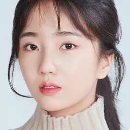 Lee Ji-Eun 飾演 Kim Yeon-hee