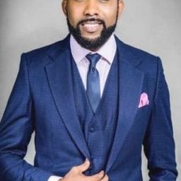 Banky Wellington 飾演 