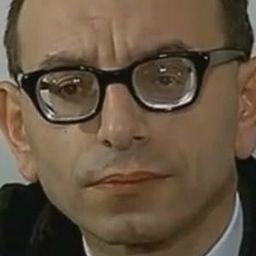 Guido Spadea 飾演 Portioli (uncredited)