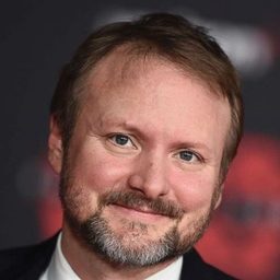 雷恩·強生 飾演 Self