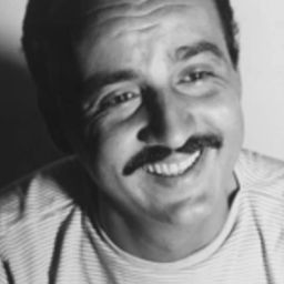 Andrea Aureli 飾演 Gildo