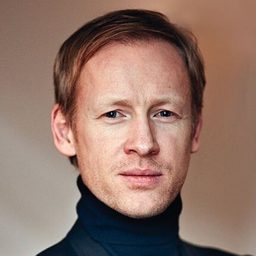 Igor Zelensky 飾演 