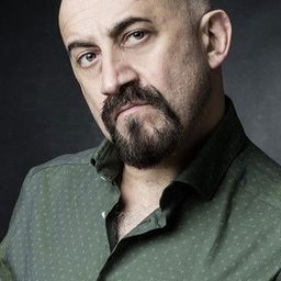 Gianluca Iacono - 飆風男孩演員 飾演Maggiore Mario Carità (voce)