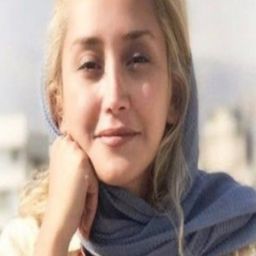 Parinaz Tayeb 飾演 Maryam